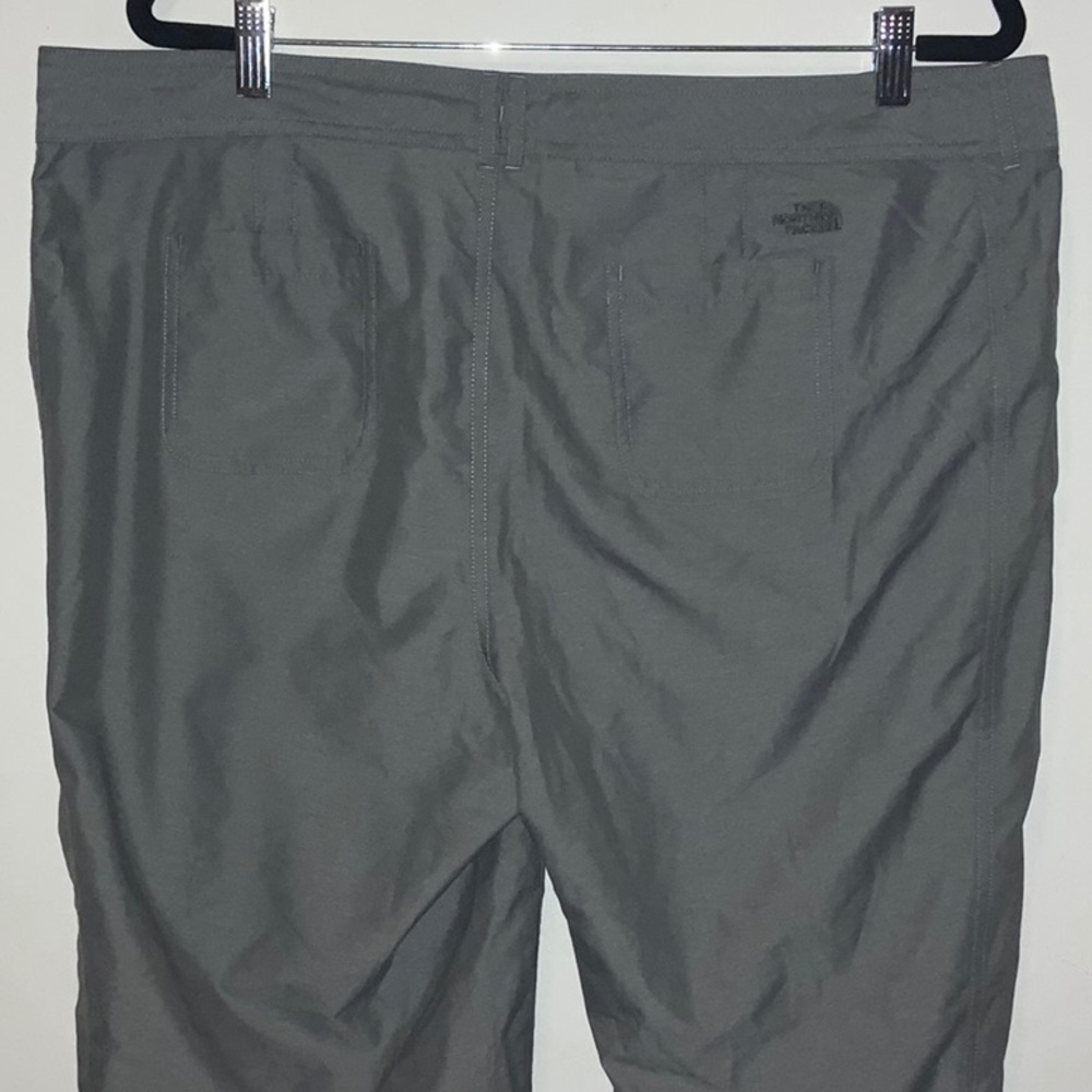 THE NORTH FACE WOMENS GREY PANTS SZ 16